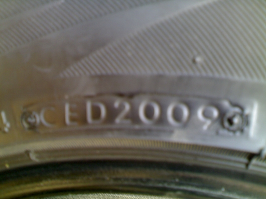 ยางบริดสโตน ขอบ 15/185/55 1 คู่ ยางบริดสโตน ขอบ 15/185/55 1 คู่