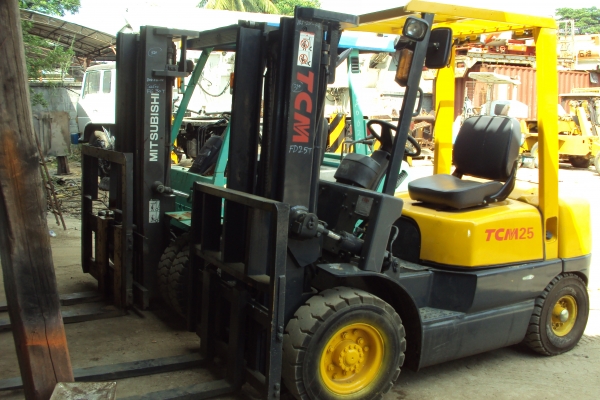 ให้เช่า รายวัน -เดือน รถโฟลคลิฟท์ ตั้งแต่ 1 ตัน ถึง 10 ตัน