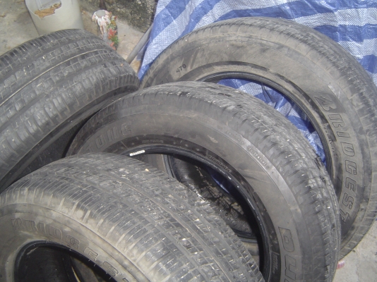 ขายยาง Bridgestone 225/65/17 ปลายปี 2010 Dueler