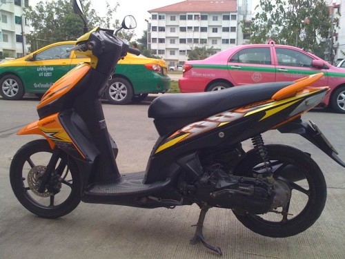 ขาย HONDA CLICK ปี 51 พร้อมล้อแม็กครับ