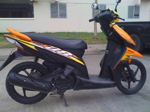 ขาย HONDA CLICK ปี 51 พร้อมล้อแม็กครับ