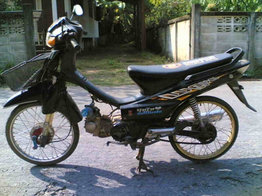 ขายฮอนด้าเวฟ100 เล่มทะเบียนพร้อมชุดโอนเครื่องดีขาย 7900 บาท