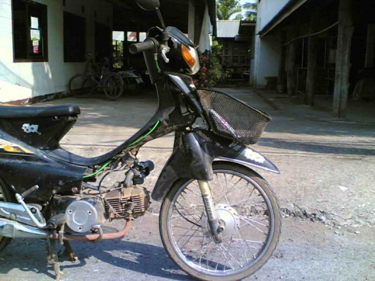 ขายฮอนด้าเวฟ100 เล่มทะเบียนพร้อมชุดโอนเครื่องดีขาย 7900 บาท