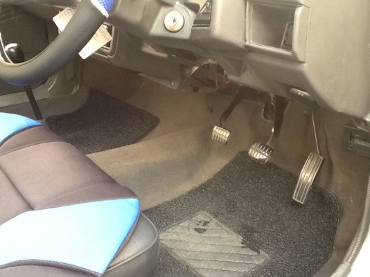 รถมือเดียว ไม่เคยติดแก๊ส ไม่เคยทำสี เดิมๆบางสวยครับ รถมือเดียว ไม่เคยติดแก๊ส ไม่เคยทำสี เดิมๆบางสวยครับ