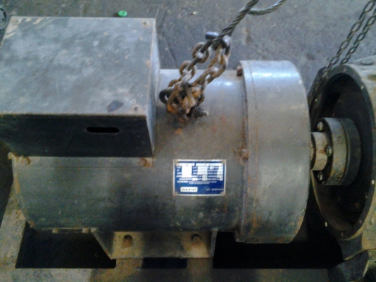 เครื่องปั่นไฟ พร้อมเครื่องอีซูซุ 4BD1 มอเตอร์ 3เฟส ยี่ห้อPHOENIX 3125 KVA.