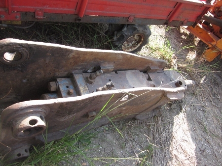 ขาย--หัวกระแทก หัวเจาะ สำหรับรถแบคโฮ PC 120-200 มือสองเก่าญี่ปุ่นแท้ สภาพยังดูสมบูรณ์ เหมาะใช้งานทันที ขาย--หัวกระแทก หัวเจาะ สำหรับรถแบคโฮ PC 120-200 มือสองเก่าญี่ปุ่นแท้ สภาพยังดูสมบูรณ์ เหมาะใช้งานทันที