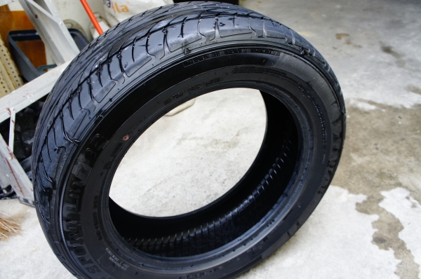 ยาง DUNLOP SP SPORT  LM 703 215/60/R17 ปี11  4เส้น 3500