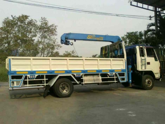 ขายรถ 6 ล้อ กระบะคาร์โก้ 5.50 เมตรติดตั้งเครน UNIC ขนาด 3.7 ตัน 3 ชัก 4 ปลอก ISUZU 175 โบอินย์เตอรื สวยมากๆ พร้อมใช้
