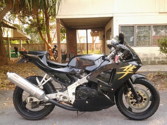 กลับมาอีกครั้งGSX400เล่มทะเบียนโอนภาษีเต็ม(ราคานี้มาเอาเองคับ) กลับมาอีกครั้งGSX400เล่มทะเบียนโอนภาษีเต็ม(ราคานี้มาเอาเองคับ)