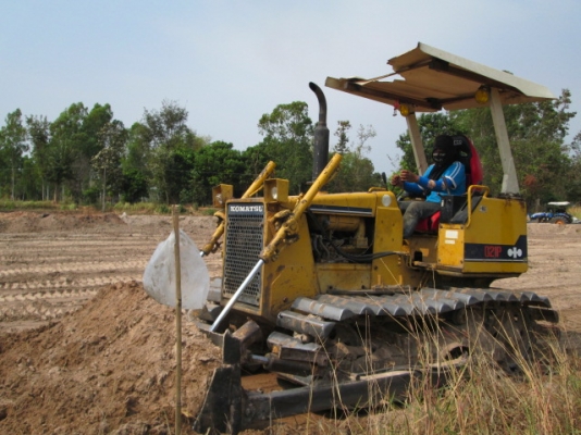 ขายรถแทรกเตอร์KOMATSU D21P-6 สภาพพร้อมใช้ ขายรถแทรกเตอร์KOMATSU D21P-6 สภาพพร้อมใช้