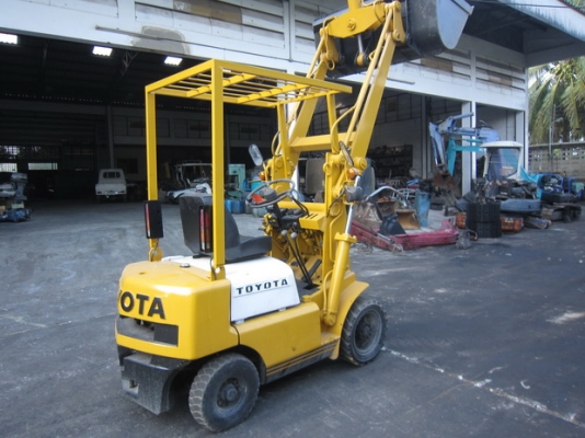ขาย รถตักเล็ก (ดีเซล) TOYOTA รุ่น SD7  มือสองญี่ปุ่น
