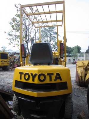ขาย รถตักเล็ก (ดีเซล) TOYOTA รุ่น SD7  มือสองญี่ปุ่น