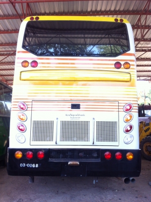 ขายรถบัส 6 ล้อชั้นครึ่งฮีโน่ +แอร์+ทีวี+เครื่องเสียง+คาราโอเกะ 40 ที่นั่ง