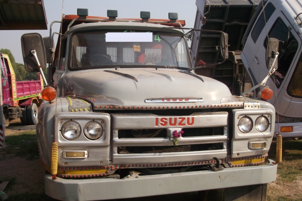 หกล้อหัวยาวดั๊ม  สภาพสวยพร้อมไช้งาน