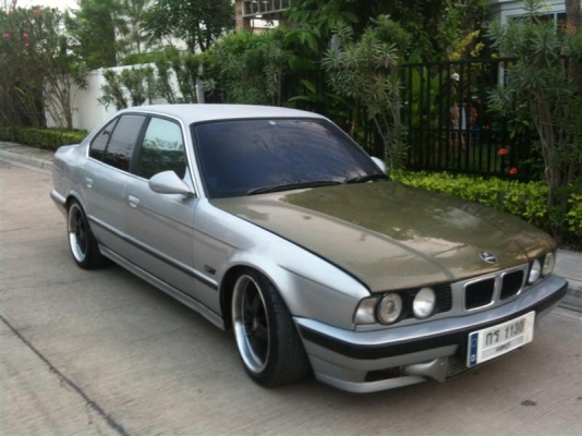 BMW E 34 525 i ปี 89 เกียร์ AUTO วาง1J ของแต่งเพียบ ประกันชั้น 3