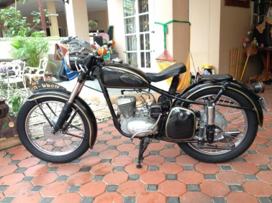 ขายรถ มoไซด์คลาสสิค MZ หยดน้ำ ปี1962 สวยมาก สถาพดี เครื่oงดี 62,000บาท มีทะเบียน ขายรถ มoไซด์คลาสสิค MZ หยดน้ำ ปี1962 สวยมาก สถาพดี เครื่oงดี 62,000บาท มีทะเบียน
