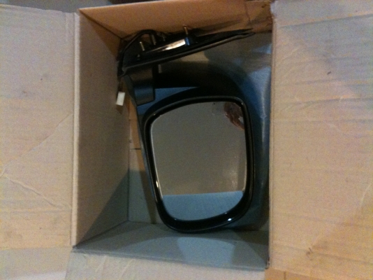 กระจกมองข้างปรับไฟฟ้า ฟอร์จูนเนอร์ ของแท้ศูนย์ สายไฟอยู่ครบ กระจกเงาครบ ราคาข้างล่ะ 1,600 บาท กระจกมองข้างปรับไฟฟ้า ฟอร์จูนเนอร์ ของแท้ศูนย์ สายไฟอยู่ครบ กระจกเงาครบ ราคาข้างล่ะ 1,600 บาท