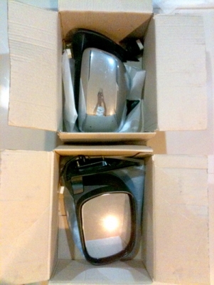 กระจกมองข้างปรับไฟฟ้า ฟอร์จูนเนอร์ ของแท้ศูนย์ สายไฟอยู่ครบ กระจกเงาครบ ราคาข้างล่ะ 1,600 บาท