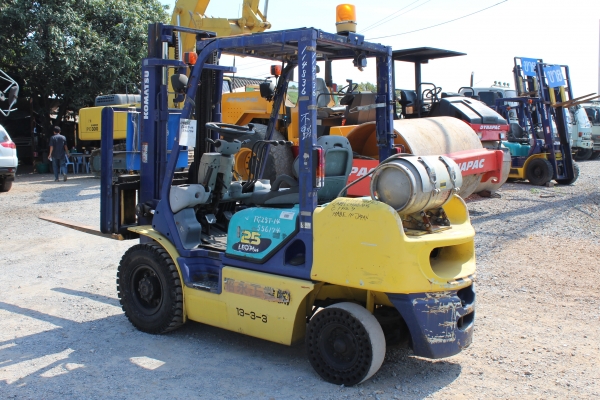 KOMATSU FG 25 T-14 รถยกนำเข้า  เกียร์ออโต้ สภาพดีมากมาก