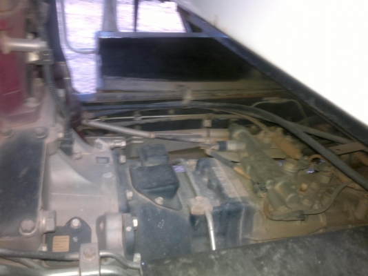 รถฮีโน่ 6 ล้อดั๊ม FC9J  175 แรงม้า ปี 53  รถวิ่ง 80000 ซม. สนใจติดต่อ 081 - 6079515