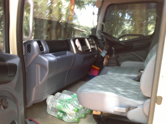 รถฮีโน่ 6 ล้อดั๊ม FC9J  175 แรงม้า ปี 53  รถวิ่ง 80000 ซม. สนใจติดต่อ 081 - 6079515