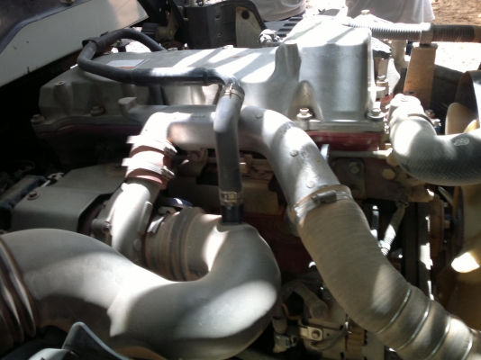 รถฮีโน่ 6 ล้อดั๊ม FC9J  175 แรงม้า ปี 53  รถวิ่ง 80000 ซม. สนใจติดต่อ 081 - 6079515