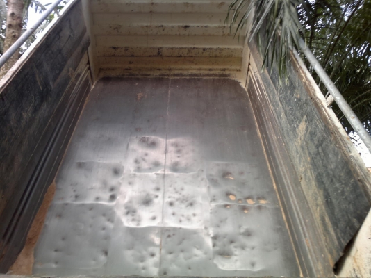 รถฮีโน่ 6 ล้อดั๊ม FC9J  175 แรงม้า ปี 53  รถวิ่ง 80000 ซม. สนใจติดต่อ 081 - 6079515