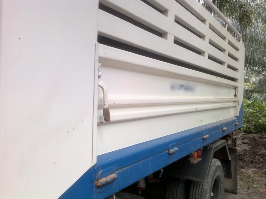 รถฮีโน่ 6 ล้อดั๊ม FC9J  175 แรงม้า ปี 53  รถวิ่ง 80000 ซม. สนใจติดต่อ 081 - 6079515