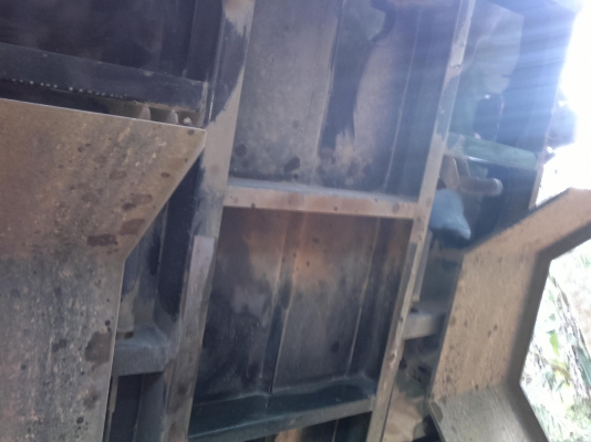 รถฮีโน่ 6 ล้อดั๊ม FC9J  175 แรงม้า ปี 53  รถวิ่ง 80000 ซม. สนใจติดต่อ 081 - 6079515