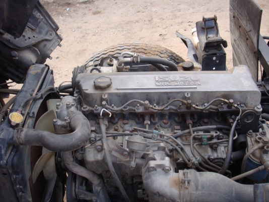 ขาย 6 ล้อ isuzu NKR เครื่อง 4HF1  120 เพาเวอร์ ขายดาวน์ 350,000.- ครับ