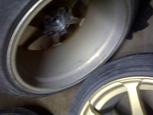 แม็กซ์ขอบ18 หน้า9นิ้ว หลัง10นิ้ว พร้อมยางดอกเต็มๆ แม็กซ์ขอบ18 หน้า9นิ้ว หลัง10นิ้ว พร้อมยางดอกเต็มๆ