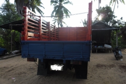 หกล้อtoyota dyna 3ใบปัด วางเครื่อง 100แต่ก่อนเป็นเครื่อง115 ทุกอย่างเป็นของ 3ใบปัดทั้งหมด น็อต6รู