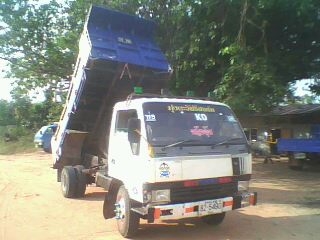 ขายรถ 6ล้อดั้มMITSUBISHI ปี 39ช่วงล่าง  หน้า  F  หลัง F เอกสารพร้อมรถสวยพร้อมลุย