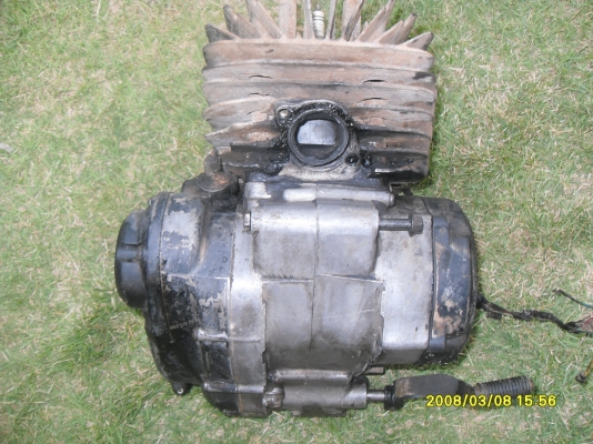 ขายเครื่องdt125คันเกียร์+คันสตาร์ท+แกนสเตอร์ไม่เชื่อม พร้อมคาร์บูแท้