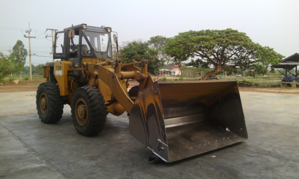 รถตัก  TCM  เครื่อง  175  แรง   เครื่องดี  สภาพพร้อมใช้งาน