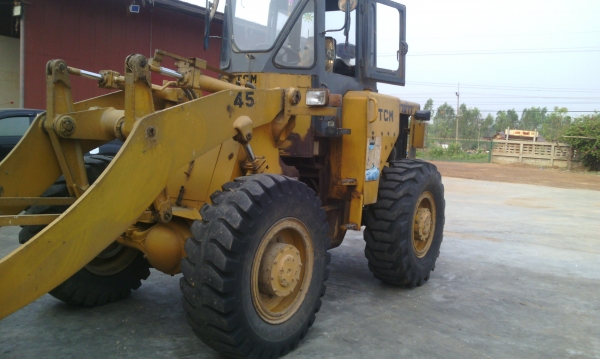 รถตัก  TCM  เครื่อง  175  แรง   เครื่องดี  สภาพพร้อมใช้งาน