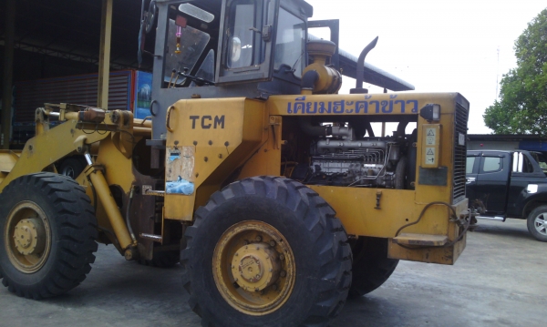 รถตัก  TCM  เครื่อง  175  แรง   เครื่องดี  สภาพพร้อมใช้งาน