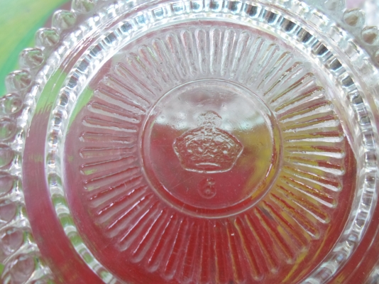 ถ้วยขนม งานเก่า มงกุฎ กับตัวเอส ขายใบละ 50 บาท มี 12 ใบ ถ้วยขนม งานเก่า มงกุฎ กับตัวเอส ขายใบละ 50 บาท มี 12 ใบ