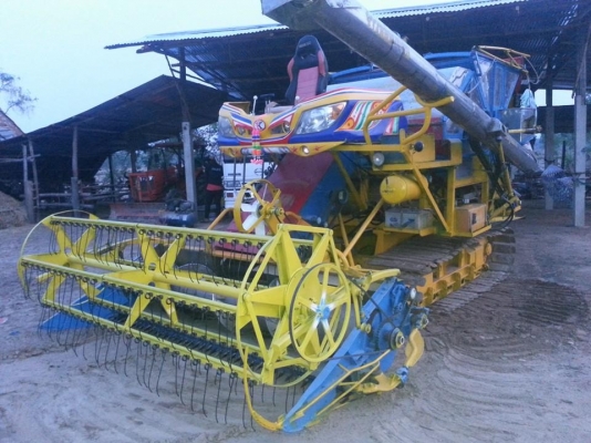 ขายรถเกี่ยวข้าวเกษตรพัมนา จ้าวช้างไวไฟ อุ้ม2.5ตัน เครื่องมิทซู6M61 ตัวเดิน12 48ข้อจากโรงงาน ปั้ม22ไดกิ้น เครื่องดี ช่วงล่างดี ทำงานขยัน เกี่ยวเร็ว สภาพพร้อมใช้งาน สนใจโทร 090-8588220คุณนะ 093-3258446คุณบิวตี้ ID:narong498 หรือ www.truck.in.th/498 หรือfb:ณ