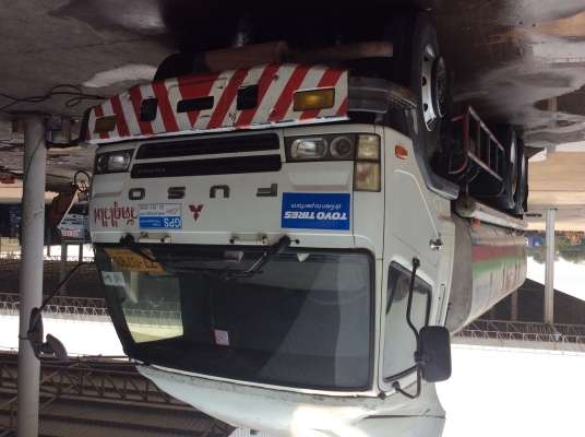 ขาย รถนำ้มัน FN617 เพลาเดียว 230 แรงม้า ปี 2549 ราคา 950,000