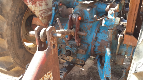 ขายรถไถฟอร์ด 6600 แท้ T3 สภาพดี เครื่องแน่น เสียงเพราะ ใช้งานได้ทุกระบบ ไม่มีเล่ม สัญญาซื้อขาย