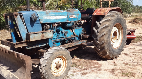 ขายรถไถฟอร์ด 6600 แท้ T3 สภาพดี เครื่องแน่น เสียงเพราะ ใช้งานได้ทุกระบบ ไม่มีเล่ม สัญญาซื้อขาย