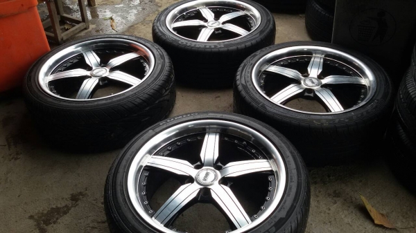 ล้อขอบ 18 5รู พร้อมยางชุดล่ะ 9,900