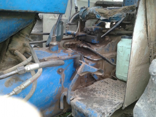 ขายรถไถฟอร์ด 6610 เสื้อลาย เอกสารเล่มทะเบียนครบ อุปกรณ์ ผาน 3 และผานดันหน้าครับ ขายรถไถฟอร์ด 6610 เสื้อลาย เอกสารเล่มทะเบียนครบ อุปกรณ์ ผาน 3 และผานดันหน้าครับ