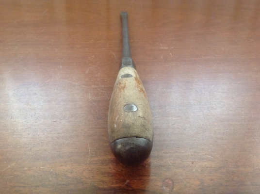 ขายไขควงปะกับด้ามไม้โบราณ 13 1/2" ตัวใหญ่ๆ สวยๆ เยอรมัน อายุ 40 ปีขึ้น ขายไขควงปะกับด้ามไม้โบราณ 13 1/2" ตัวใหญ่ๆ สวยๆ เยอรมัน อายุ 40 ปีขึ้น