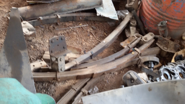 ขายคัสฃี isuzu tld 6 ล้อ พร้อมทะเบียน