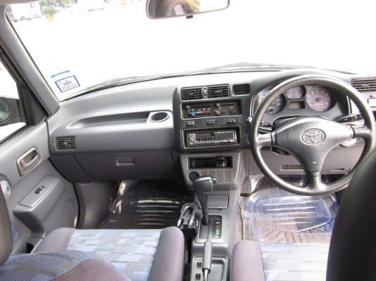 Toyota RAV4 มือเดียว รถไม่มีอุบัติเหตุ เดิมทั้งคัน Toyota RAV4 มือเดียว รถไม่มีอุบัติเหตุ เดิมทั้งคัน