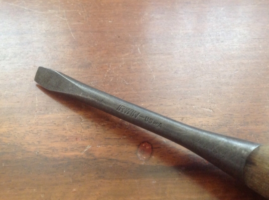 ขายไขควงปะกับด้ามไม้โบราณ IRWIN 8"