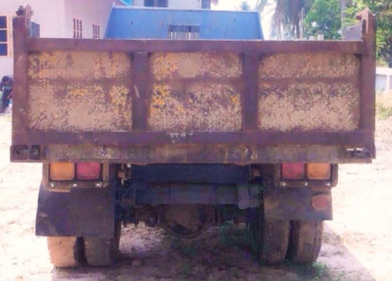 ***ขายแล้วครับขอบคุณ Truck2hand ขาย ISUZU NPR-115 6ล้อดั้มดิน5คิว ISUZU แบบรุ่น NPR59LU5 4BD1-115 เกียร์ยาว ห้างแท้ ตัวแรก ปี31 เครื่องเดิม เกียร์เดิม 4BD1-115แรง ฝาดำ เครื่องดี แรงดี ยังแน่น เกียร์สั้นสาย เข้าง่าย ไม่หลุด ช่วงล่างแน่น คานหน้า6น