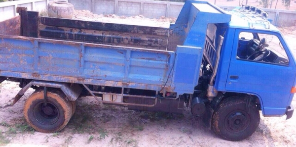 ***ขายแล้วครับขอบคุณ Truck2hand ขาย ISUZU NPR-115 6ล้อดั้มดิน5คิว ISUZU แบบรุ่น NPR59LU5 4BD1-115 เกียร์ยาว ห้างแท้ ตัวแรก ปี31 เครื่องเดิม เกียร์เดิม 4BD1-115แรง ฝาดำ เครื่องดี แรงดี ยังแน่น เกียร์สั้นสาย เข้าง่าย ไม่หลุด ช่วงล่างแน่น คานหน้า6น